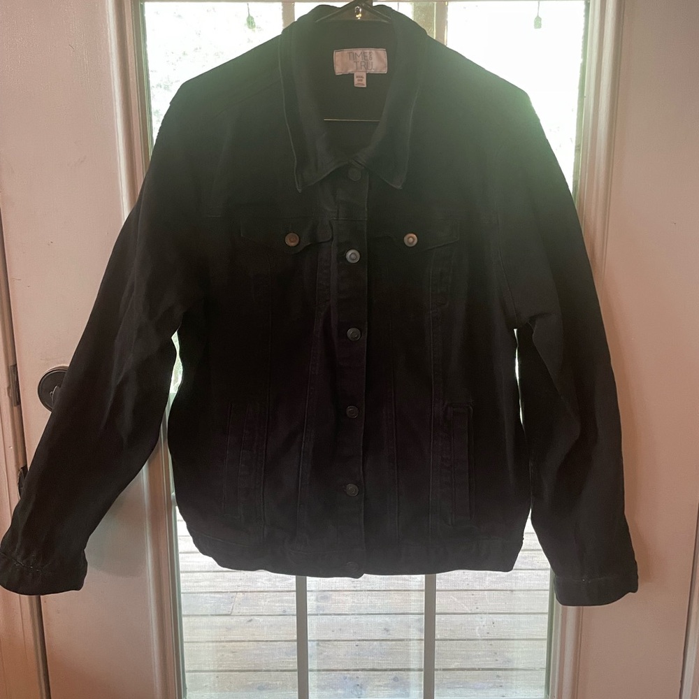 Time and Tru Women's Black Jean Jacket